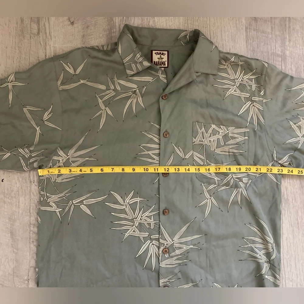 Tommy Bahama Vintage Tropical Print Silk Button-Up Shirt Sz M - Picture 3 of 7